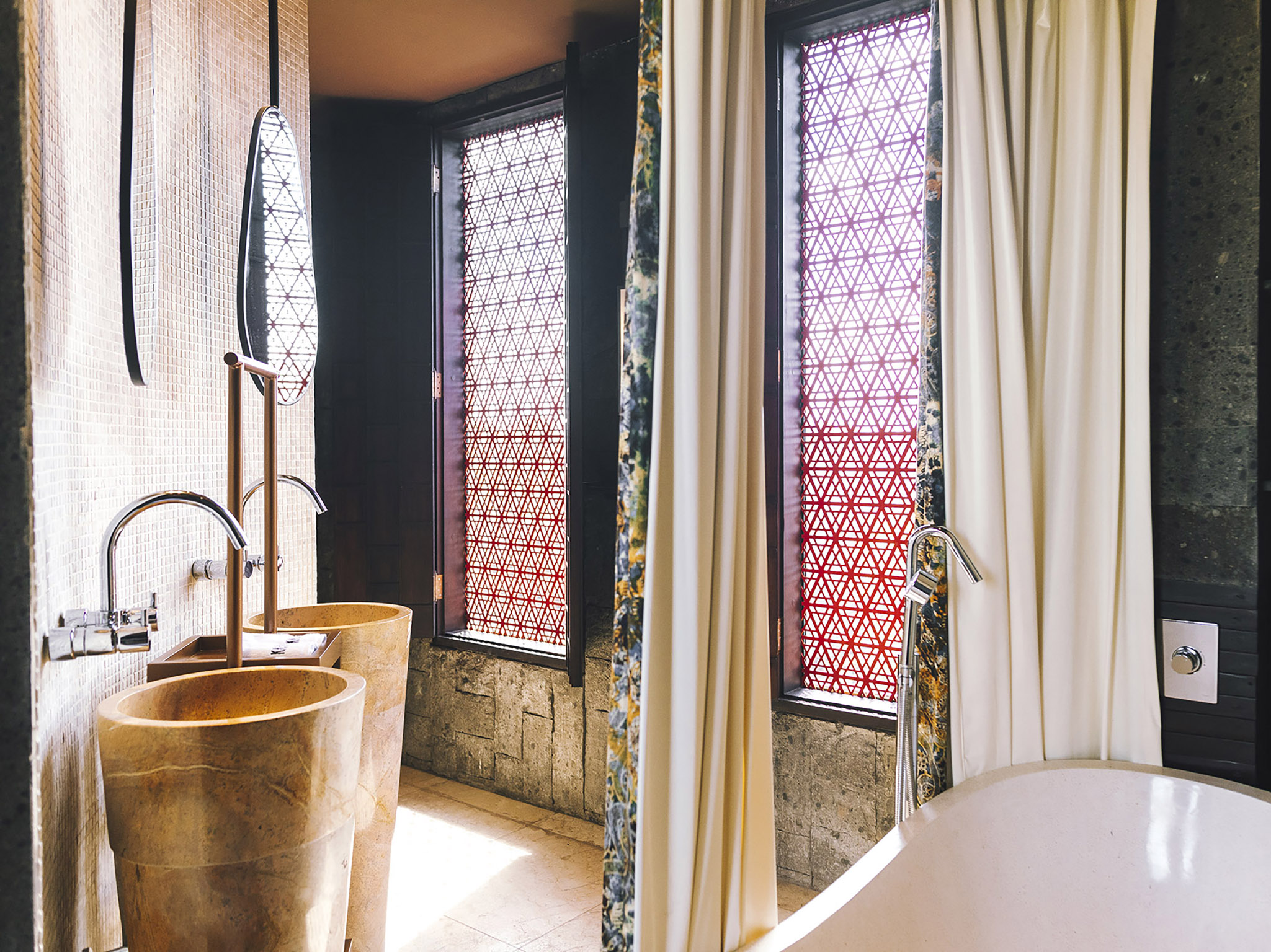 Villa Kayajiwa - Stunning ensuite suarga bathroom - Villa Kayajiwa, Canggu, Bali